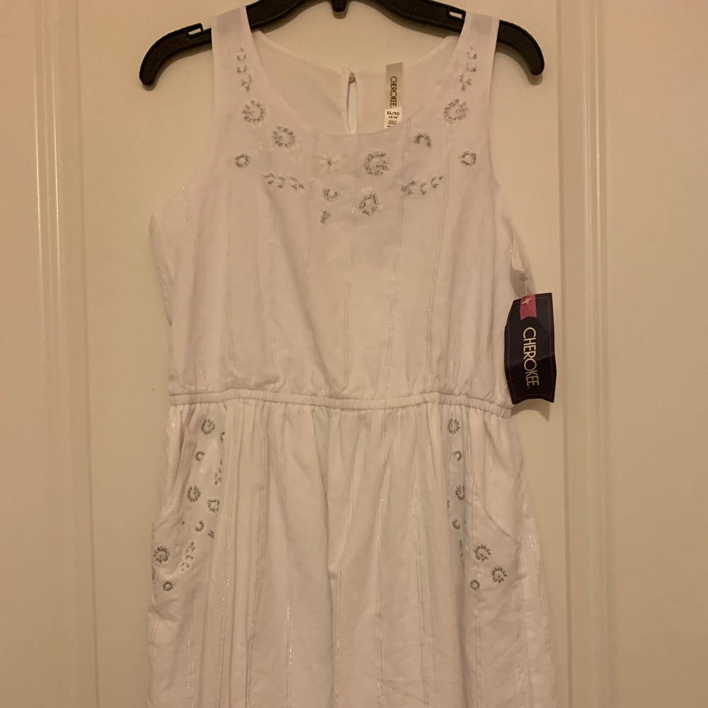 Dress | White with silver flower details